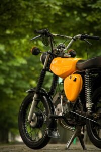 gefce7ab10881dd54b1757c58aa626206eb66dfc9b0533340345539d4a171465179173b3cd2d7b89527f47966b35f4c9faf5cc1eb1fac1494b3bdf7d334d1d2fd_1280-6943057 motorcycle, ride, bike, auto, transportation